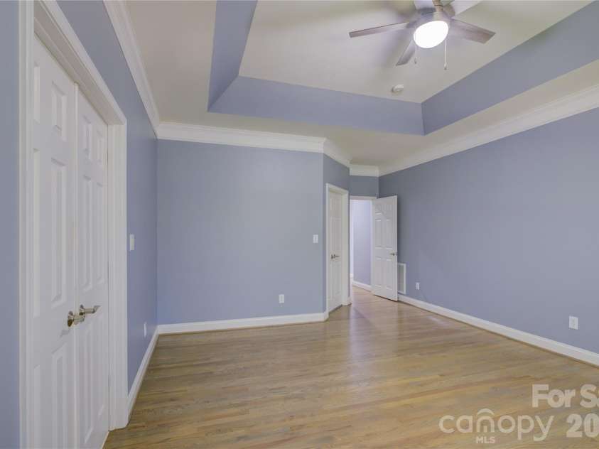 16815 Crosshaven Drive, Charlotte, NC 28278.  MLS# CAR4407553, YatesRealty ID 44305. 