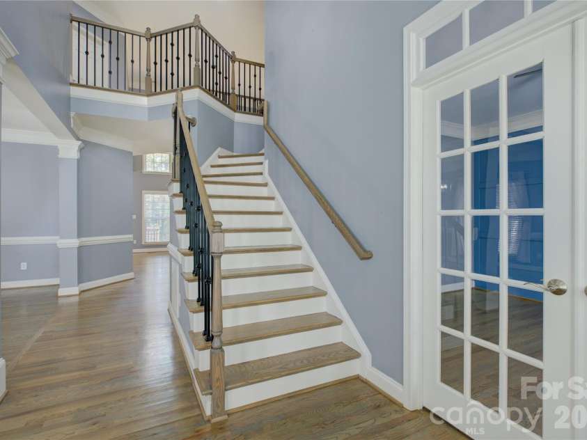 16815 Crosshaven Drive, Charlotte, NC 28278.  MLS# CAR4407553, YatesRealty ID 44305. 