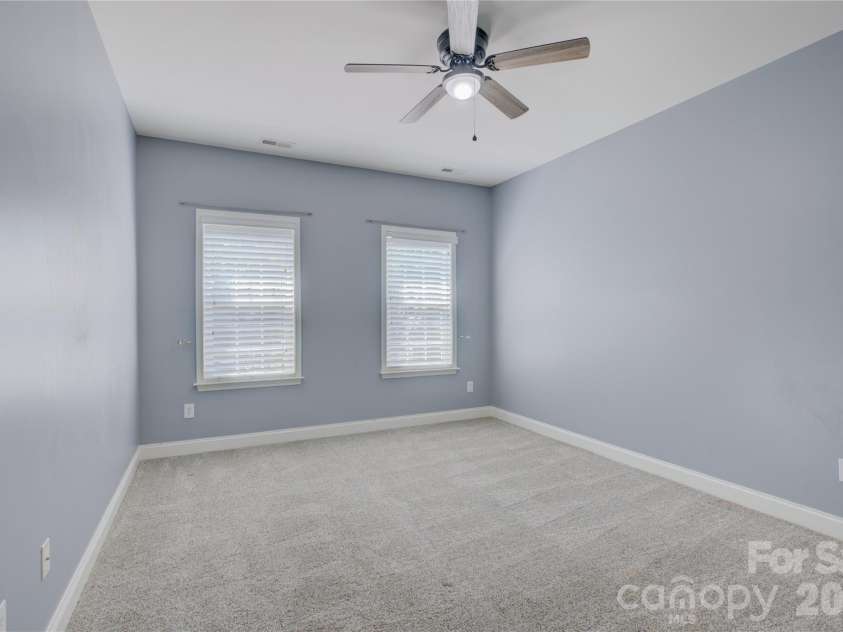 16815 Crosshaven Drive, Charlotte, NC 28278.  MLS# CAR4407553, YatesRealty ID 44305. 