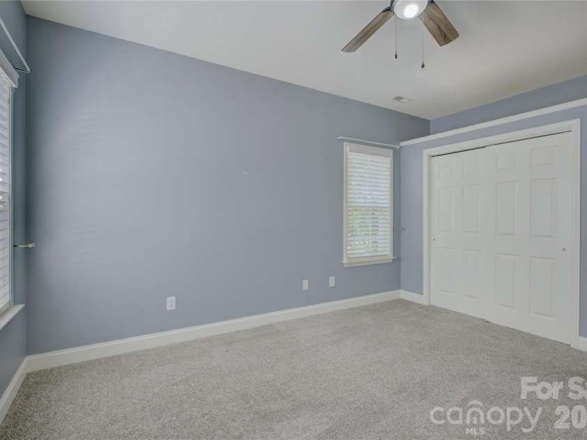 16815 Crosshaven Drive, Charlotte, NC 28278.  MLS# CAR4407553, YatesRealty ID 44305. 