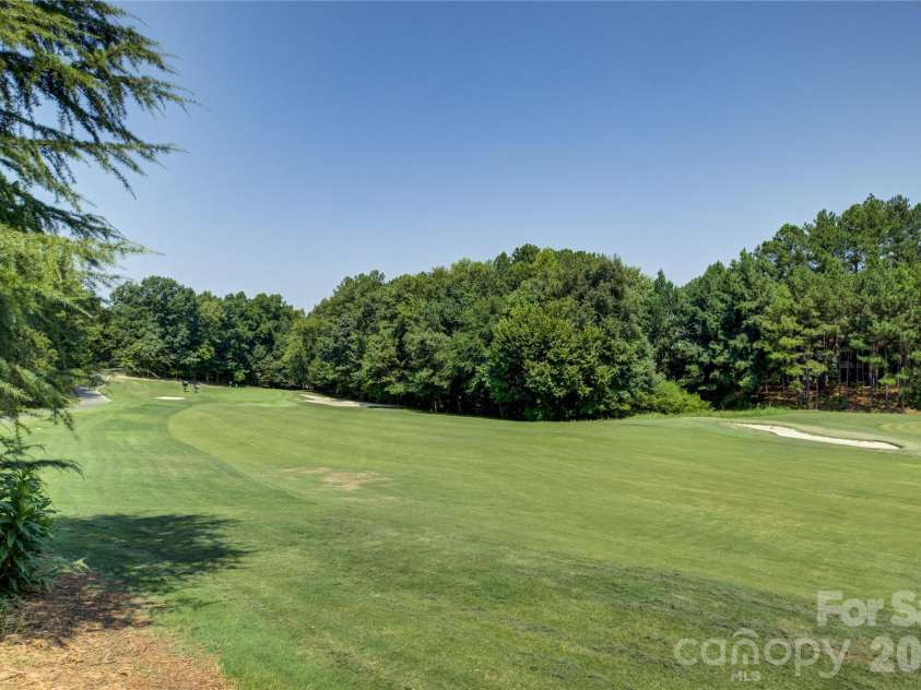 16815 Crosshaven Drive, Charlotte, NC 28278.  MLS# CAR4407553, YatesRealty ID 44305. 
