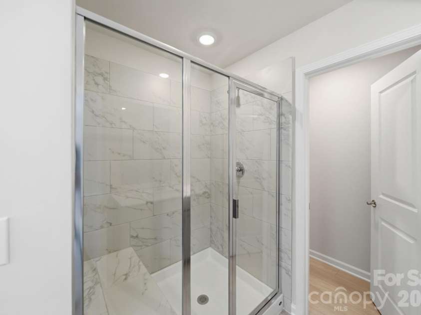 1131 Bandon Drive, Waxhaw, NC 28173.  MLS# CAR4409431, YatesRealty ID 44306. Primary ensuite