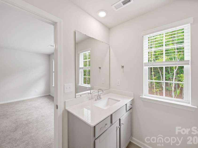 1131 Bandon Drive, Waxhaw, NC 28173.  MLS# CAR4409431, YatesRealty ID 44306. Primary ensuite