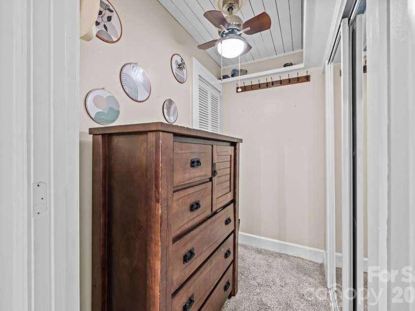 1537 New Hope Road, Gastonia, NC 28054.  MLS# CAR4414400, YatesRealty ID 44307. Closet