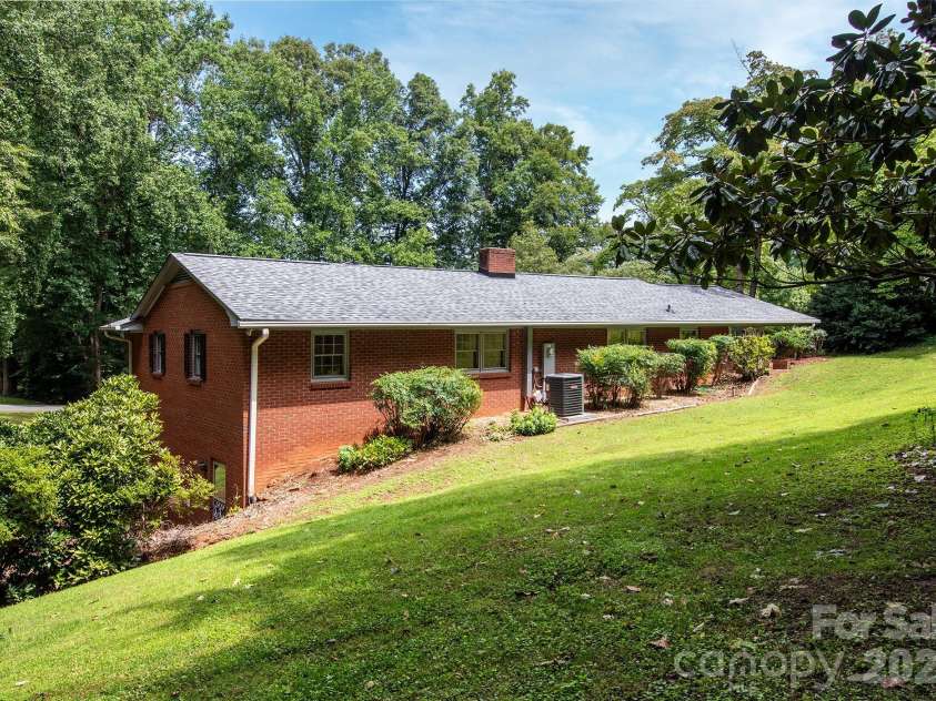 141 Elm Street, Mocksville, NC 27028.  MLS# CAR4414693, YatesRealty ID 44308. 