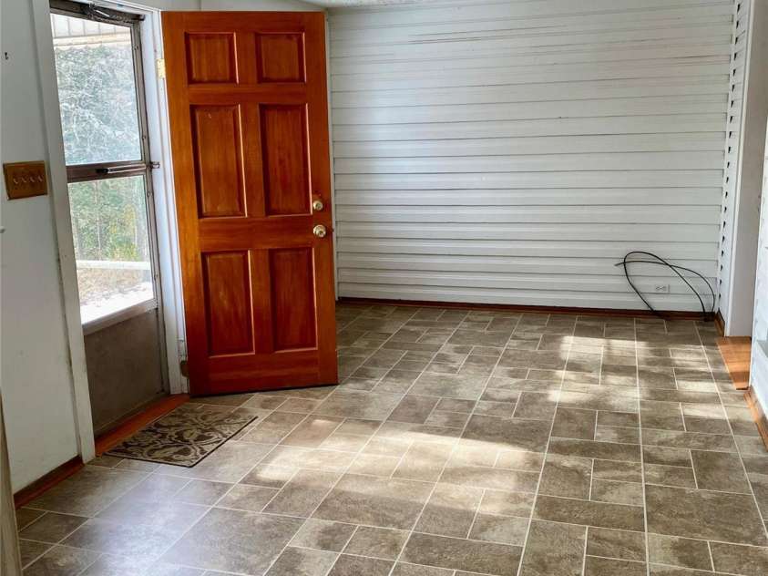 306 US Hwy 70A E Highway, Hildebran, NC 28637.  MLS# CAR4343164, YatesRealty ID 4431. SUNROOM