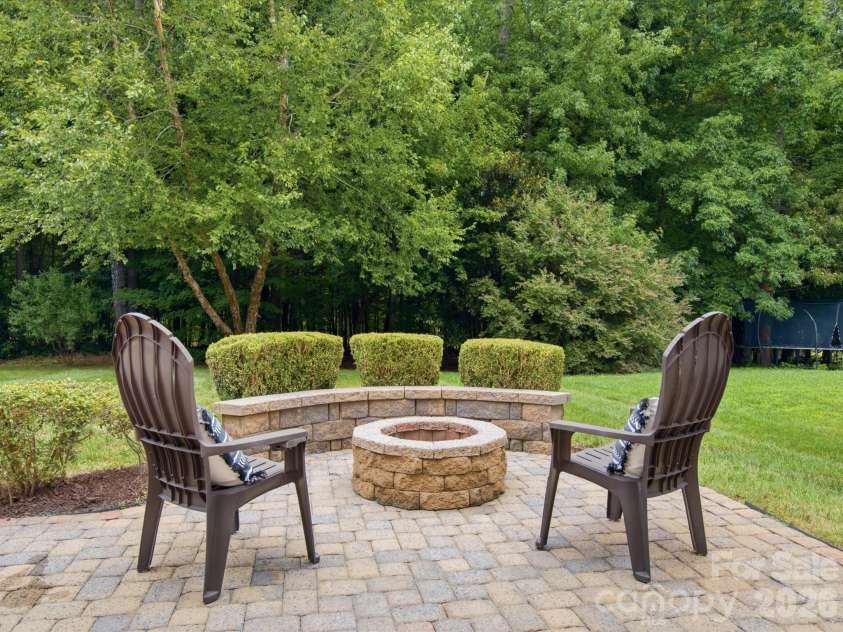3506 Delamere Drive, Matthews, NC 28104.  MLS# CAR4410993, YatesRealty ID 44311. 