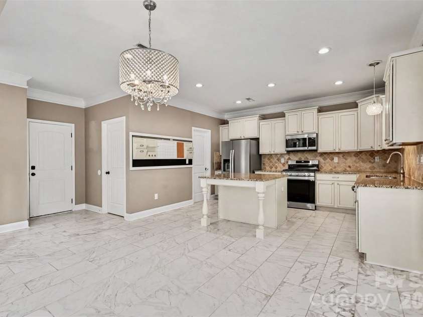 4440 Carrington Drive, Lancaster, SC 29720.  MLS# CAR4405375, YatesRealty ID 44314. 