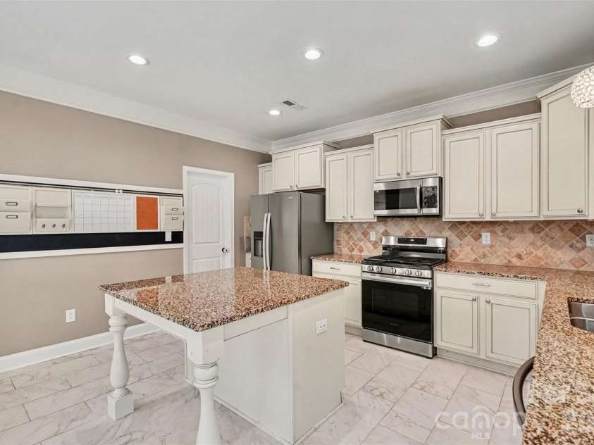 4440 Carrington Drive, Lancaster, SC 29720.  MLS# CAR4405375, YatesRealty ID 44314. 