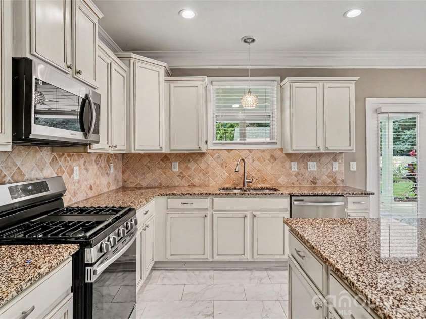 4440 Carrington Drive, Lancaster, SC 29720.  MLS# CAR4405375, YatesRealty ID 44314. 