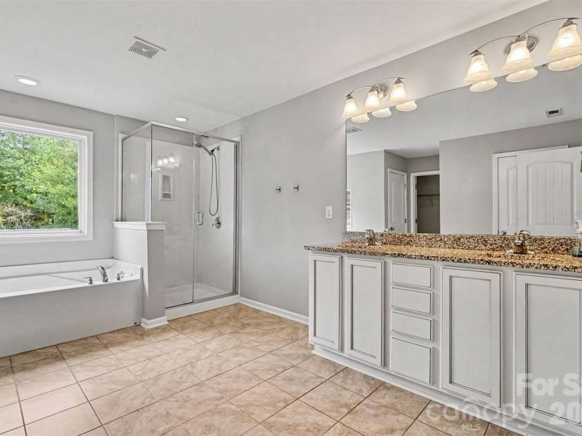 4440 Carrington Drive, Lancaster, SC 29720.  MLS# CAR4405375, YatesRealty ID 44314. 