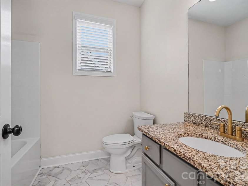 4440 Carrington Drive, Lancaster, SC 29720.  MLS# CAR4405375, YatesRealty ID 44314. 