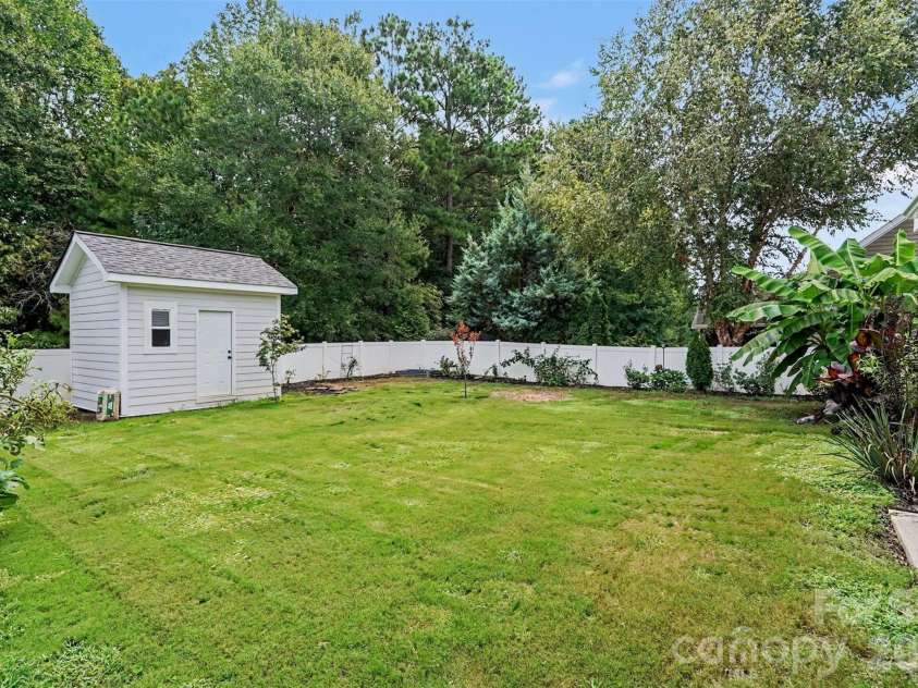 4440 Carrington Drive, Lancaster, SC 29720.  MLS# CAR4405375, YatesRealty ID 44314. 
