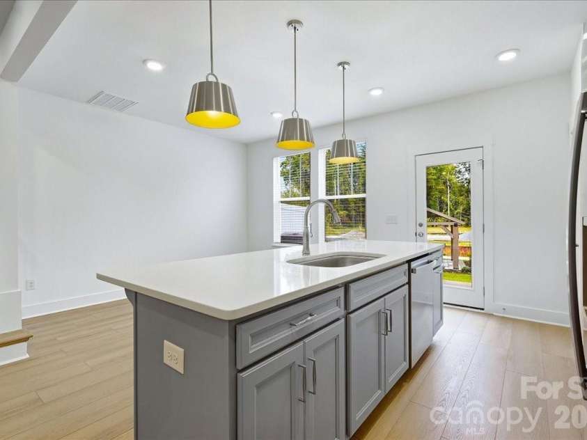 27 Oleetah Falls Way, Hendersonville, NC 28792.  MLS# CAR4413706, YatesRealty ID 44318. 