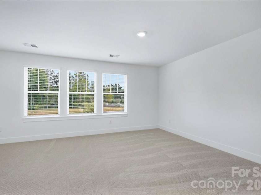 27 Oleetah Falls Way, Hendersonville, NC 28792.  MLS# CAR4413706, YatesRealty ID 44318. 
