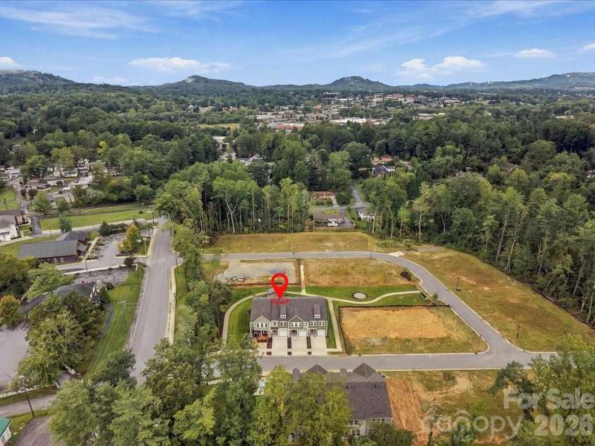 27 Oleetah Falls Way, Hendersonville, NC 28792.  MLS# CAR4413706, YatesRealty ID 44318. 