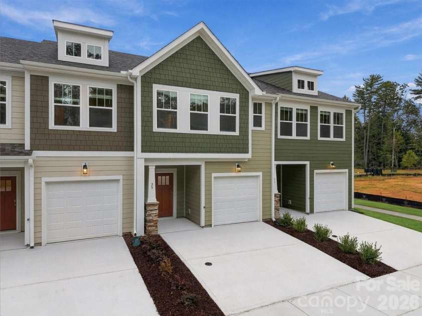 29 Oleetah Falls Way, Hendersonville, NC 28792.  MLS# CAR4413699, YatesRealty ID 44319. 