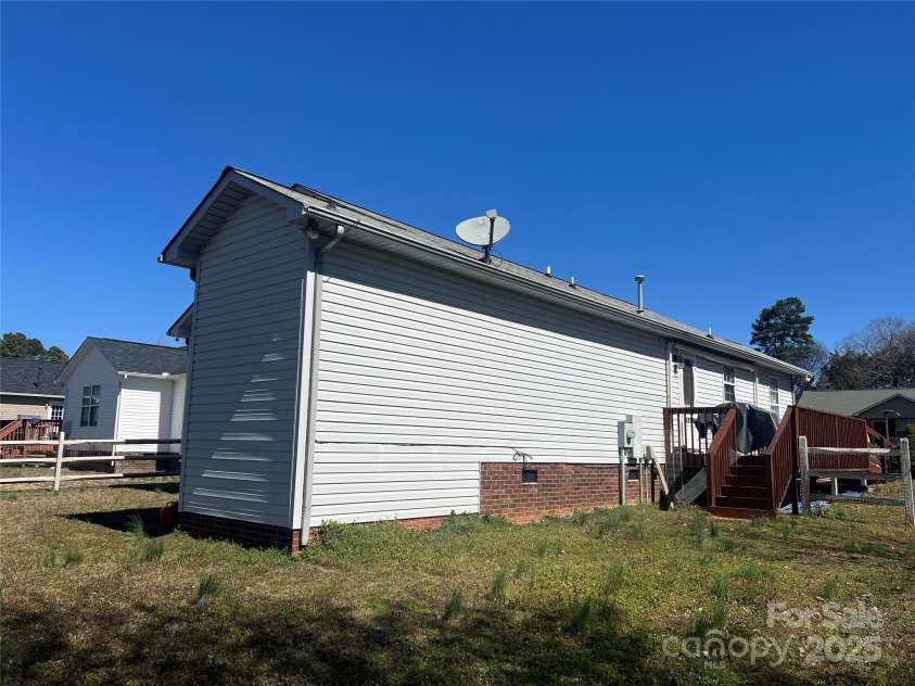 376 Brook Green Place, Concord, NC 28027.  MLS# CAR4230406, YatesRealty ID 4432. 