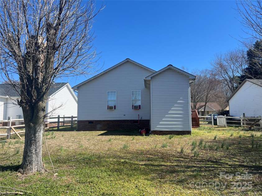 376 Brook Green Place, Concord, NC 28027.  MLS# CAR4230406, YatesRealty ID 4432. Backyard