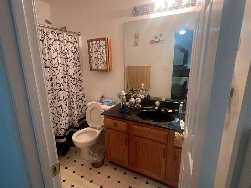 376 Brook Green Place, Concord, NC 28027.  MLS# CAR4230406, YatesRealty ID 4432. Bathroom