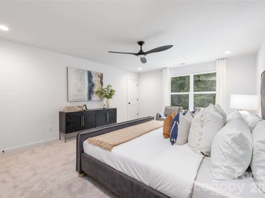 6424 Charcon Court, Charlotte, NC 28213.  MLS# CAR4335826, YatesRealty ID 4432. Representation