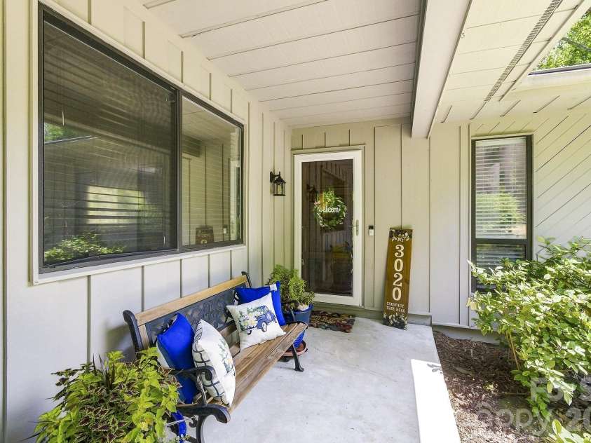 3020 Chestnut Tree Road, Hendersonville, NC 28792.  MLS# CAR4407739, YatesRealty ID 44320. 