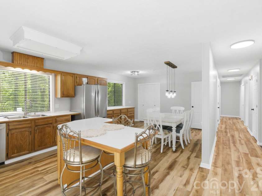 3020 Chestnut Tree Road, Hendersonville, NC 28792.  MLS# CAR4407739, YatesRealty ID 44320. 