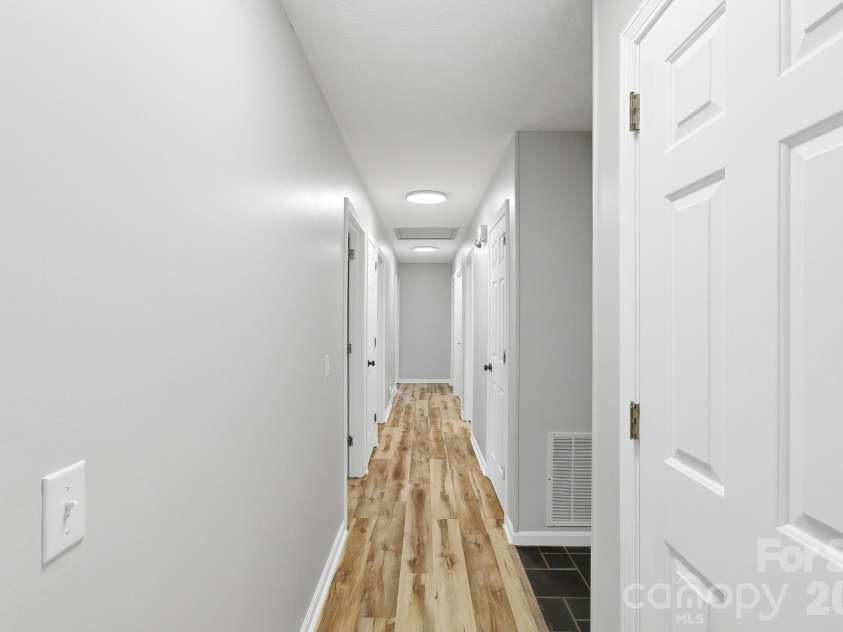 3020 Chestnut Tree Road, Hendersonville, NC 28792.  MLS# CAR4407739, YatesRealty ID 44320. 