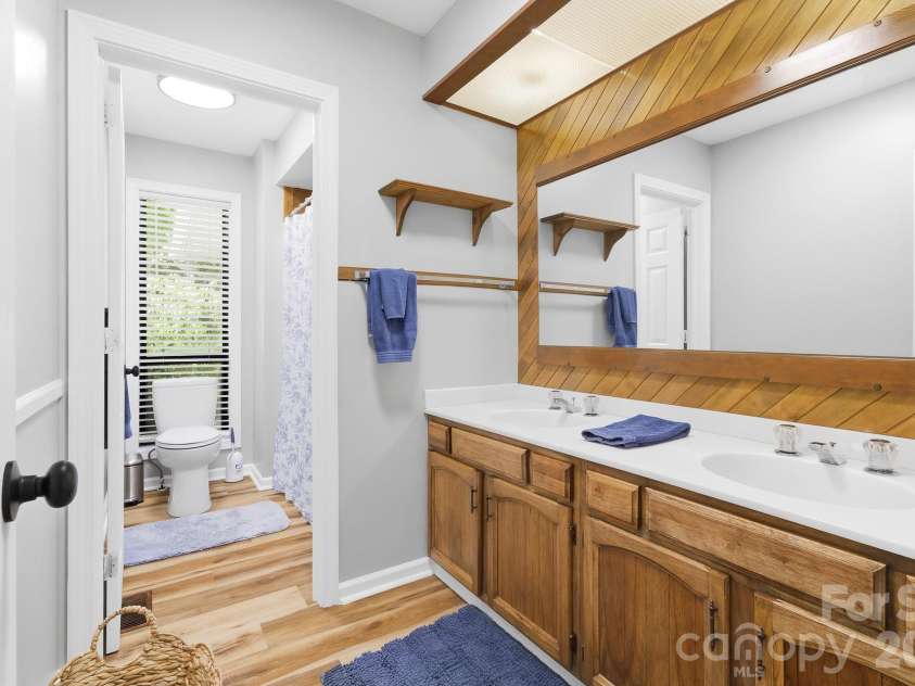 3020 Chestnut Tree Road, Hendersonville, NC 28792.  MLS# CAR4407739, YatesRealty ID 44320. 