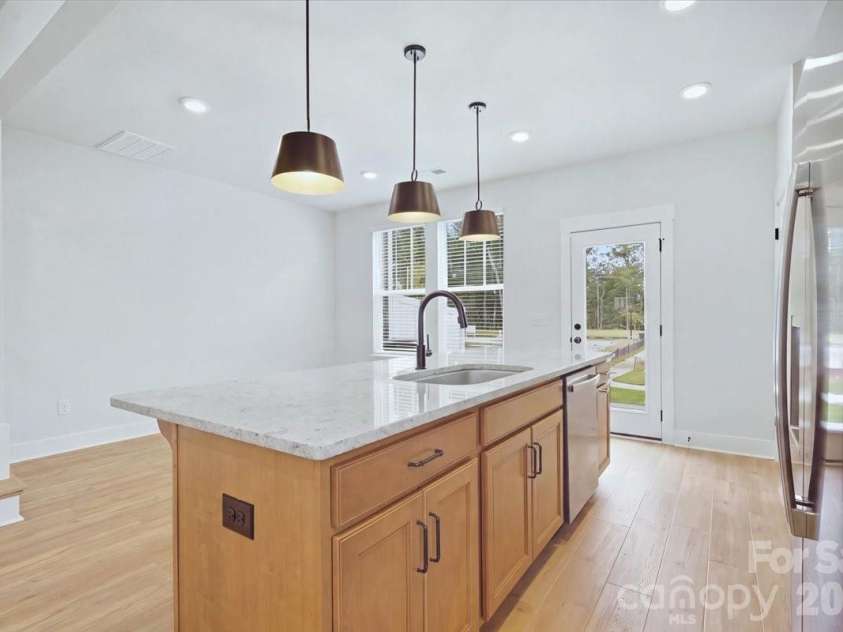 31 Oleetah Falls Way, Hendersonville, NC 28792.  MLS# CAR4413677, YatesRealty ID 44321. 