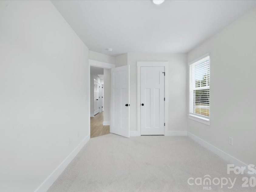 31 Oleetah Falls Way, Hendersonville, NC 28792.  MLS# CAR4413677, YatesRealty ID 44321. 