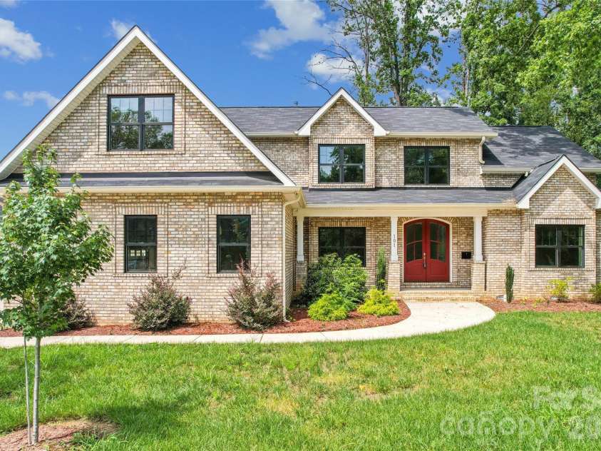 101 Mcalway Road, Charlotte, NC 28211.  MLS# CAR4414696, YatesRealty ID 44322. 