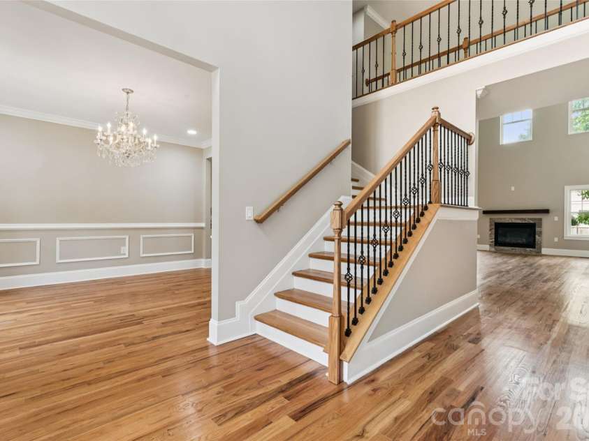 101 Mcalway Road, Charlotte, NC 28211.  MLS# CAR4414696, YatesRealty ID 44322. 