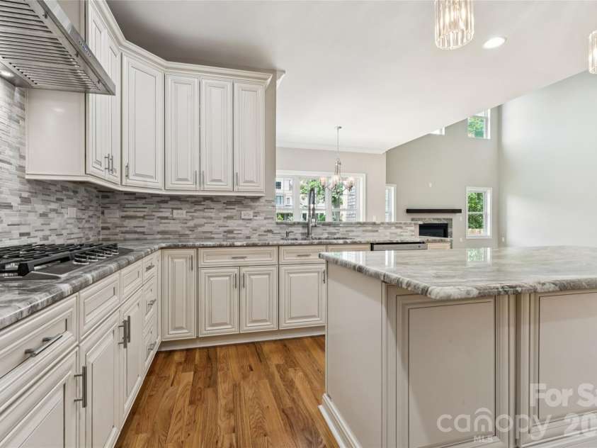101 Mcalway Road, Charlotte, NC 28211.  MLS# CAR4414696, YatesRealty ID 44322. 