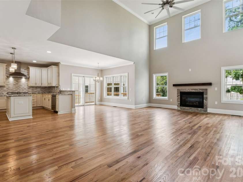 101 Mcalway Road, Charlotte, NC 28211.  MLS# CAR4414696, YatesRealty ID 44322. 