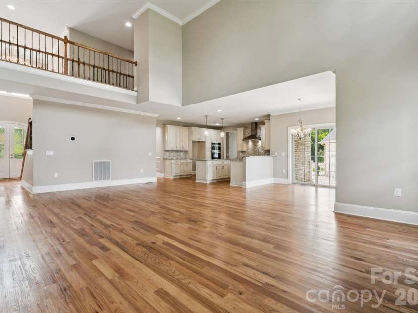 101 Mcalway Road, Charlotte, NC 28211.  MLS# CAR4414696, YatesRealty ID 44322. 