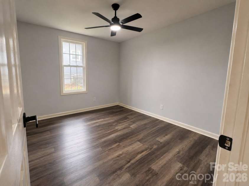 3533 Stonehaven Drive, Charlotte, NC 28215.  MLS# CAR4413246, YatesRealty ID 44323. 