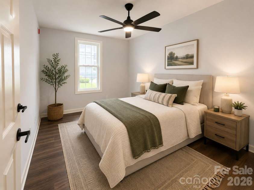 3533 Stonehaven Drive, Charlotte, NC 28215.  MLS# CAR4413246, YatesRealty ID 44323. Virtually Staged