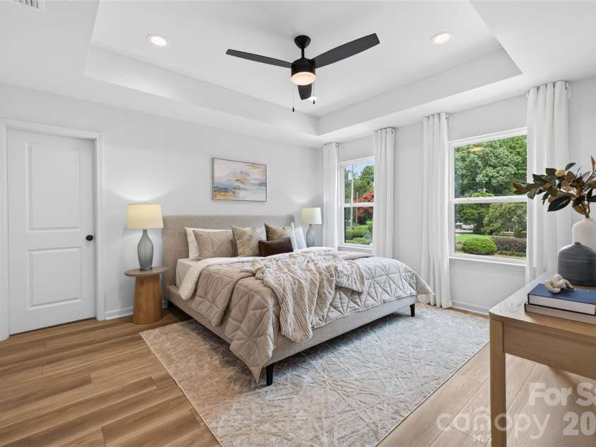 5234 Hickory Lane, Charlotte, NC 28216.  MLS# CAR4411896, YatesRealty ID 44324. 