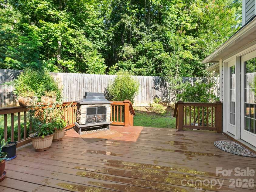 306 Golden Hawk Trail, Asheville, NC 28805.  MLS# CAR4413956, YatesRealty ID 44325. Back deck