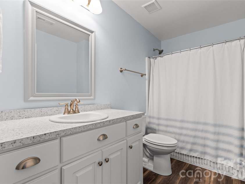 6407 Hunting Creek Road, Lancaster, SC 29720.  MLS# CAR4408661, YatesRealty ID 44327. Guest Bathroom