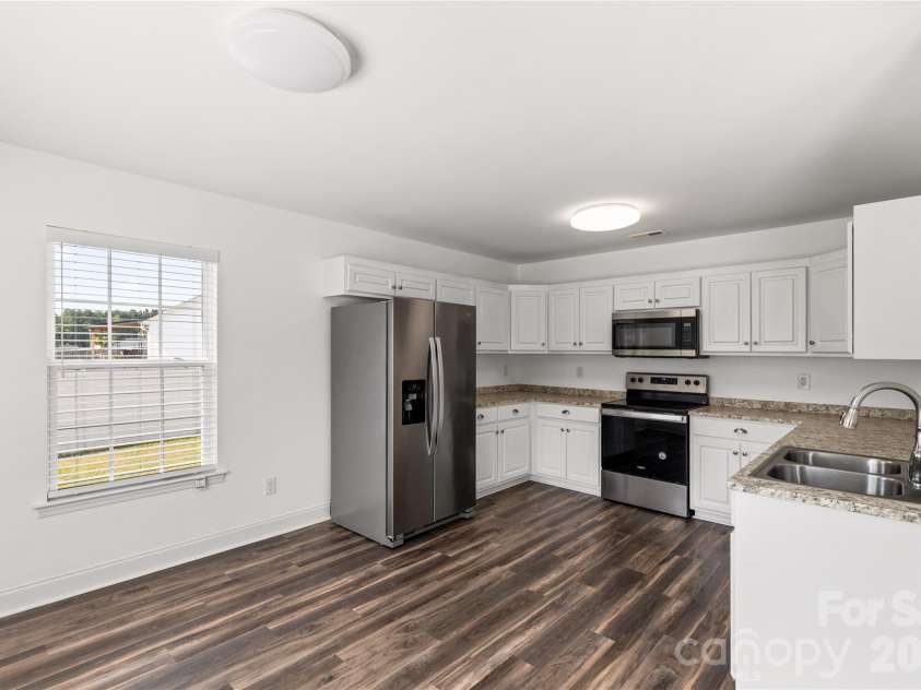 6407 Hunting Creek Road, Lancaster, SC 29720.  MLS# CAR4408661, YatesRealty ID 44327. Kitchen