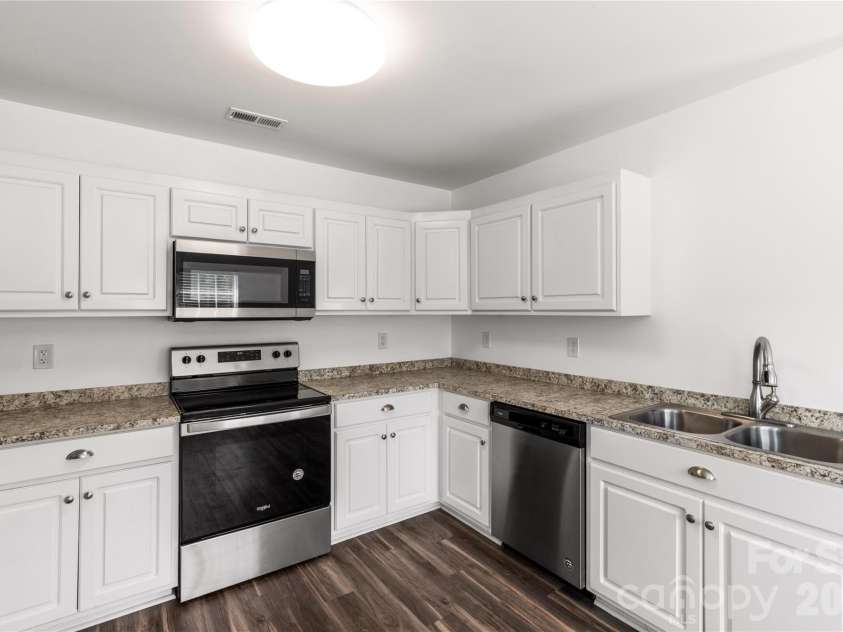 6407 Hunting Creek Road, Lancaster, SC 29720.  MLS# CAR4408661, YatesRealty ID 44327. Kitchen