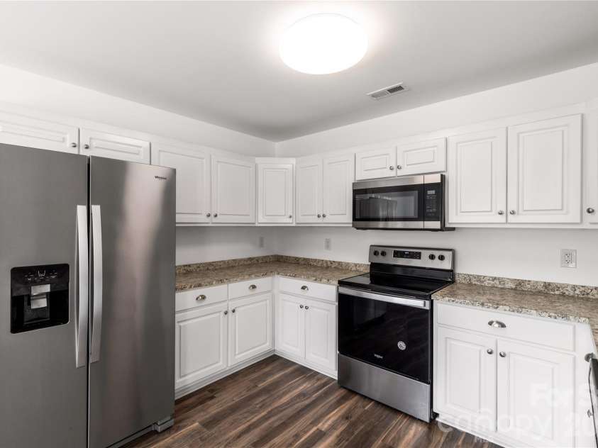 6407 Hunting Creek Road, Lancaster, SC 29720.  MLS# CAR4408661, YatesRealty ID 44327. Kitchen