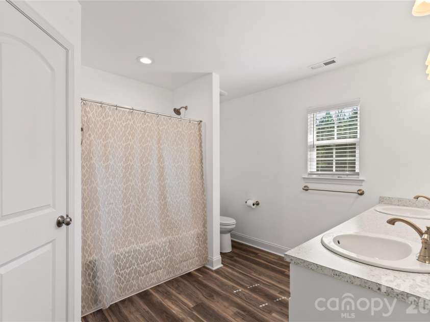 6407 Hunting Creek Road, Lancaster, SC 29720.  MLS# CAR4408661, YatesRealty ID 44327. Primary Bathroom