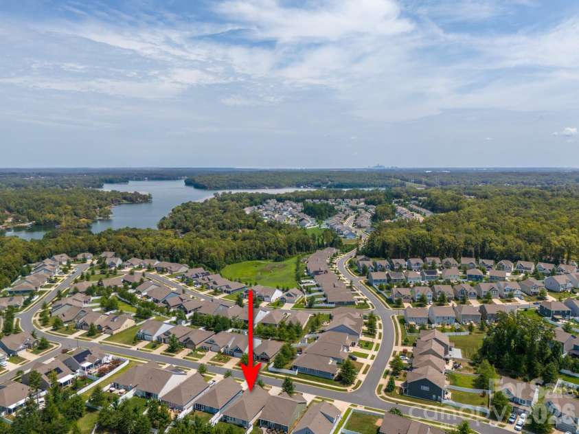 261 Robinwood Lane, Lake Wylie, SC 29710.  MLS# CAR4414019, YatesRealty ID 44328. 