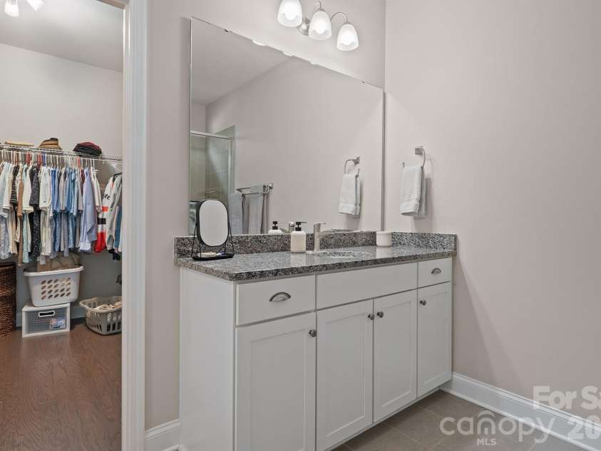 261 Robinwood Lane, Lake Wylie, SC 29710.  MLS# CAR4414019, YatesRealty ID 44328. 