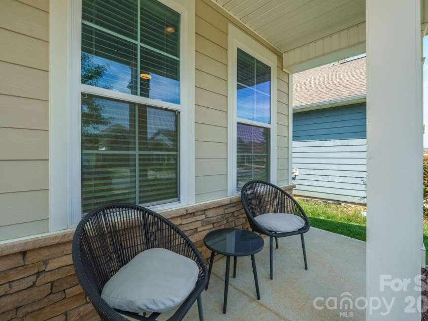 261 Robinwood Lane, Lake Wylie, SC 29710.  MLS# CAR4414019, YatesRealty ID 44328. 