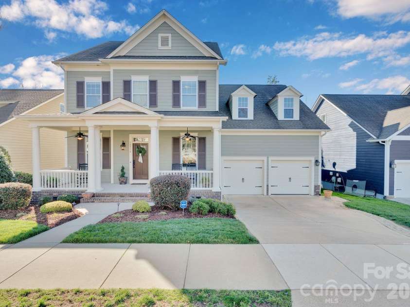 18916 Cypress Garden Drive, Davidson, NC 28036.  MLS# CAR4357007, YatesRealty ID 4433. 