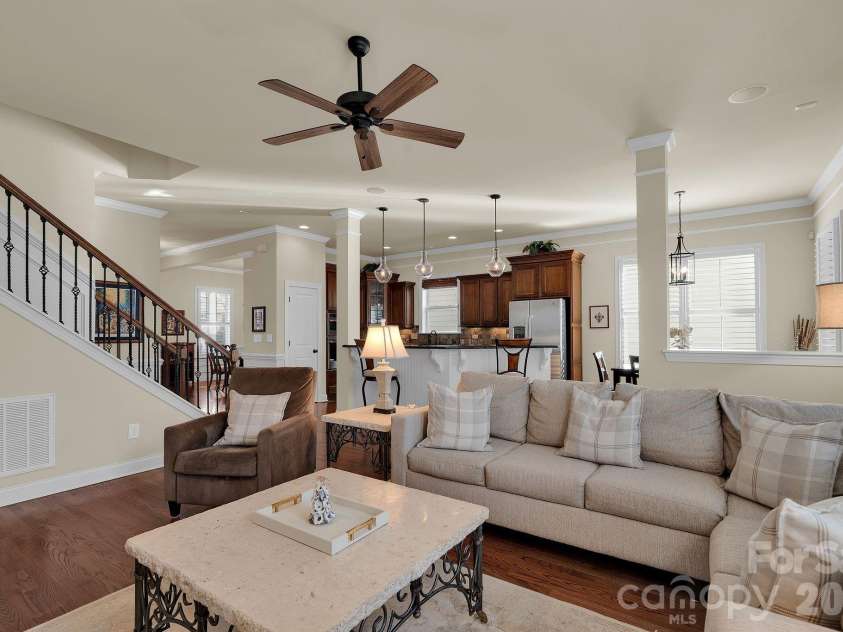 18916 Cypress Garden Drive, Davidson, NC 28036.  MLS# CAR4357007, YatesRealty ID 4433. 